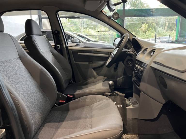 CHEVROLET - PRISMA - 2012/2012 - Preta - R$ 29.900,00