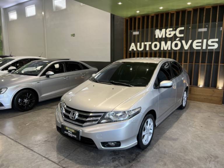 HONDA - CITY - 2013/2014 - Prata - R$ 59.900,00