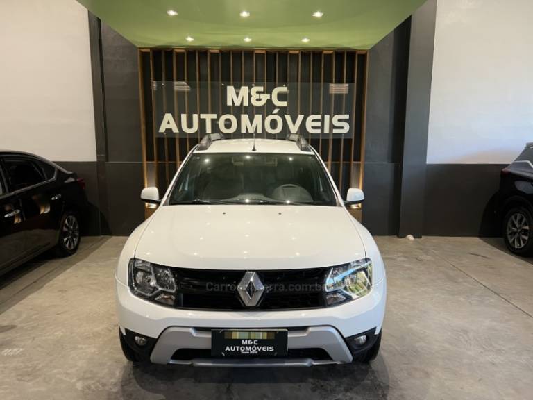 RENAULT - DUSTER - 2018/2019 - Branca - R$ 69.900,00