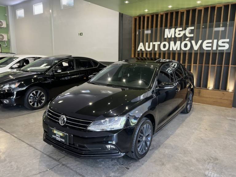 VOLKSWAGEN - JETTA - 2017/2017 - Preta - R$ 83.900,00