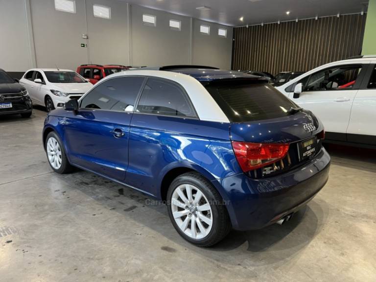 AUDI - A1 - 2011/2012 - Azul - R$ 62.900,00