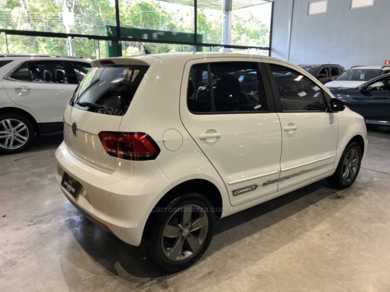 VOLKSWAGEN - FOX - 2019/2020 - Branca - R$ 59.900,00