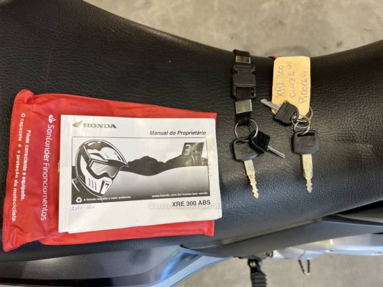 HONDA - XRE 300 - 2019/2020 - Cinza - R$ 27.900,00