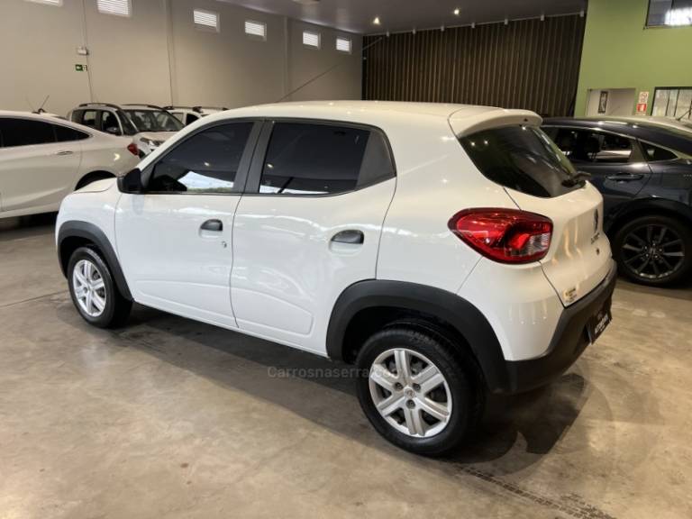 RENAULT - KWID - 2021/2022 - Branca - R$ 44.900,00