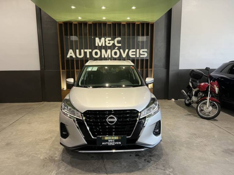 NISSAN - KICKS - 2024/2024 - Prata - R$ 105.900,00