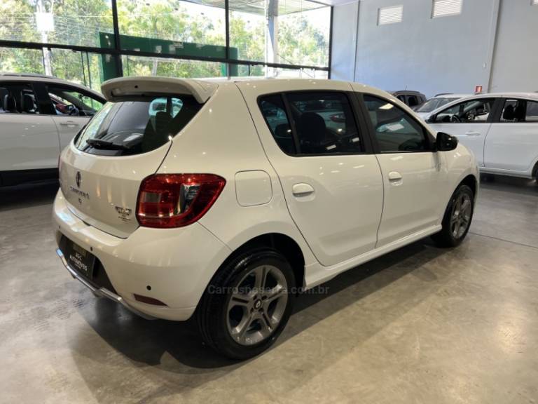 RENAULT - SANDERO - 2018/2019 - Branca - R$ 54.900,00