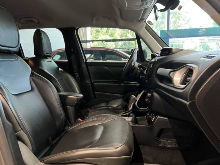 JEEP - RENEGADE - 2020/2021 - Cinza - R$ 82.900,00