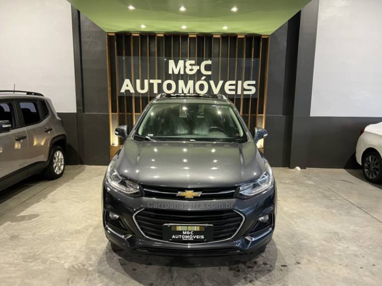 CHEVROLET - TRACKER - 2018/2018 - Cinza - R$ 89.900,00