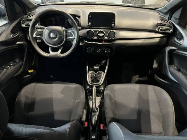 FIAT - ARGO - 2021/2022 - Branca - R$ 74.900,00