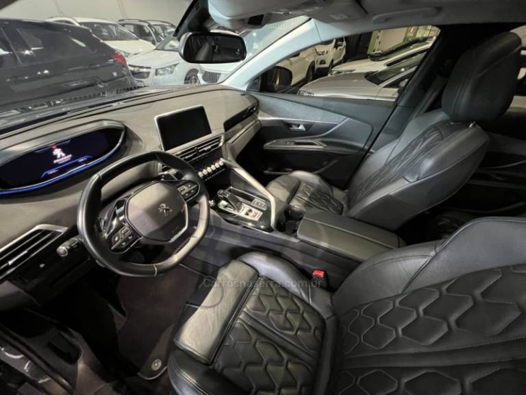 PEUGEOT - 3008 - 2022/2023 - Cinza - R$ 149.900,00