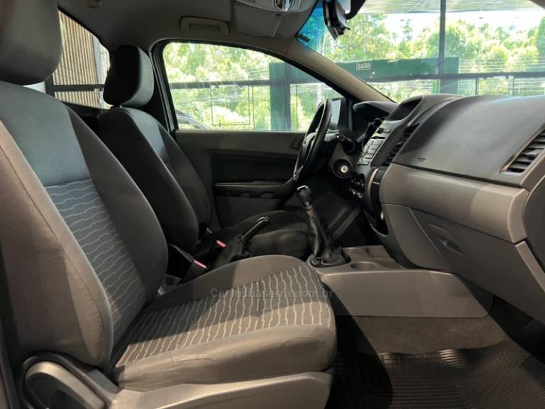 FORD - RANGER - 2013/2013 - Prata - R$ 79.900,00