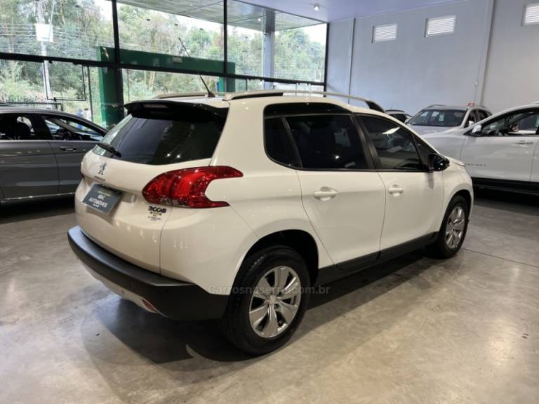 PEUGEOT - 2008 - 2018/2018 - Branca - R$ 59.900,00