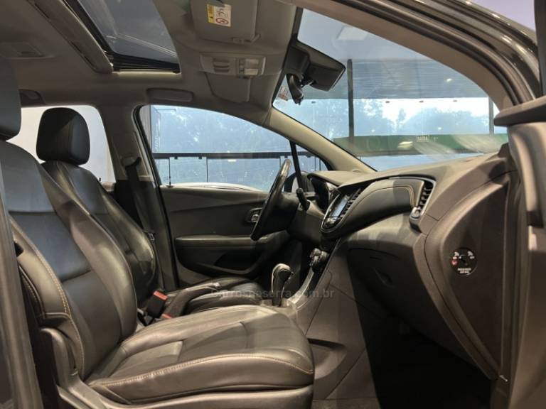 CHEVROLET - TRACKER - 2018/2018 - Cinza - R$ 84.900,00