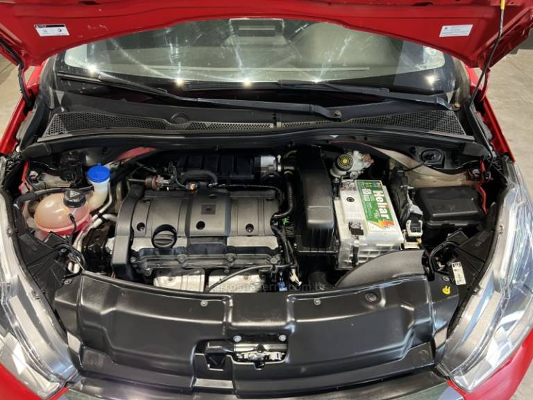 PEUGEOT - 208 - 2018/2019 - Vermelha - R$ 63.900,00
