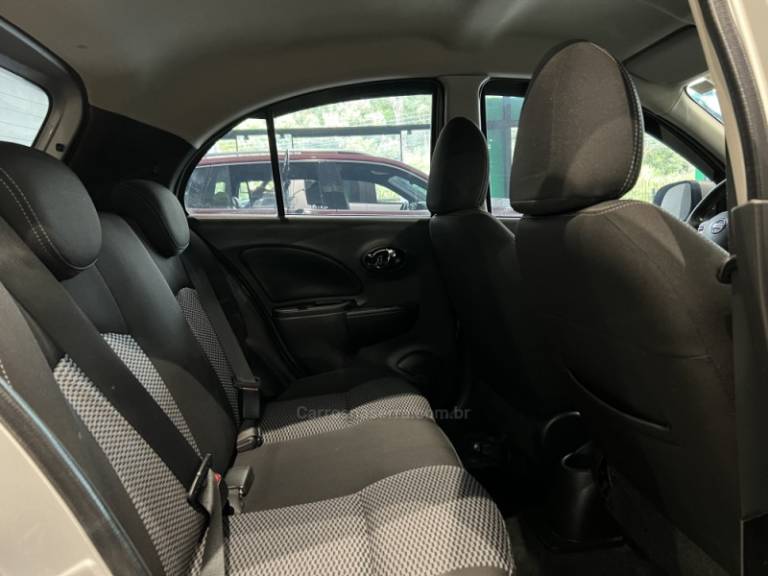 NISSAN - MARCH - 2019/2020 - Prata - R$ 58.900,00