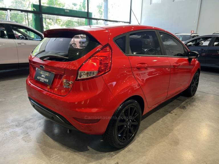 FORD - FIESTA - 2019/2019 - Vermelha - R$ 59.900,00