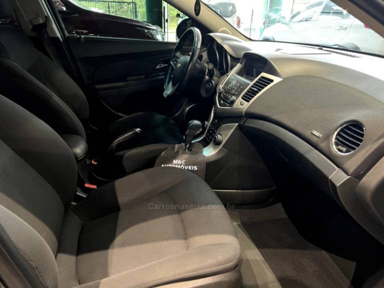 CHEVROLET - CRUZE - 2014/2014 - Preta - R$ 57.900,00