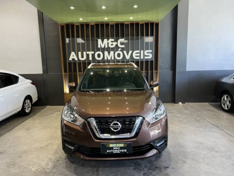 NISSAN - KICKS - 2019/2020 - Marrom - R$ 83.900,00