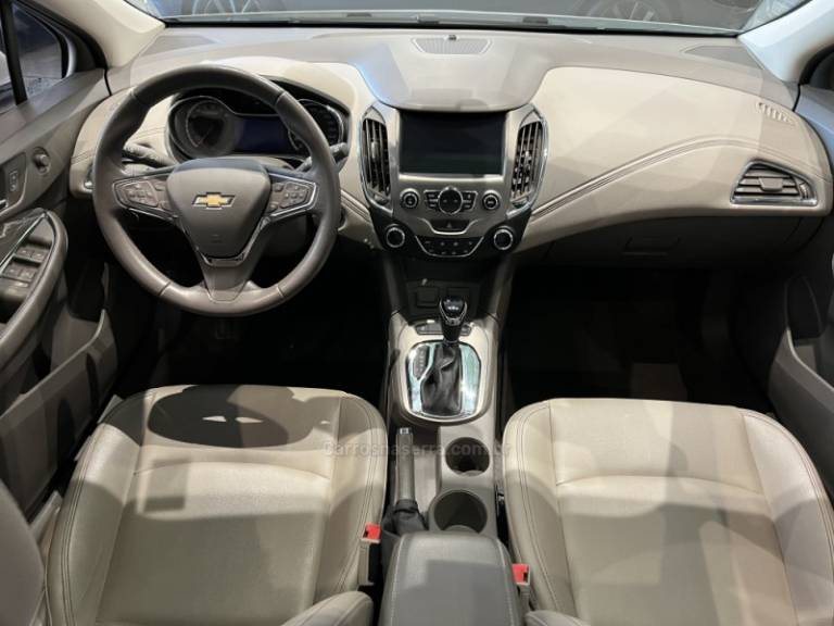 CHEVROLET - CRUZE - 2018/2018 - Branca - R$ 96.900,00