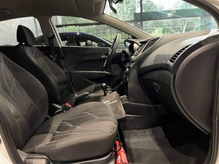 HYUNDAI - HB20 - 2014/2014 - Branca - R$ 41.900,00