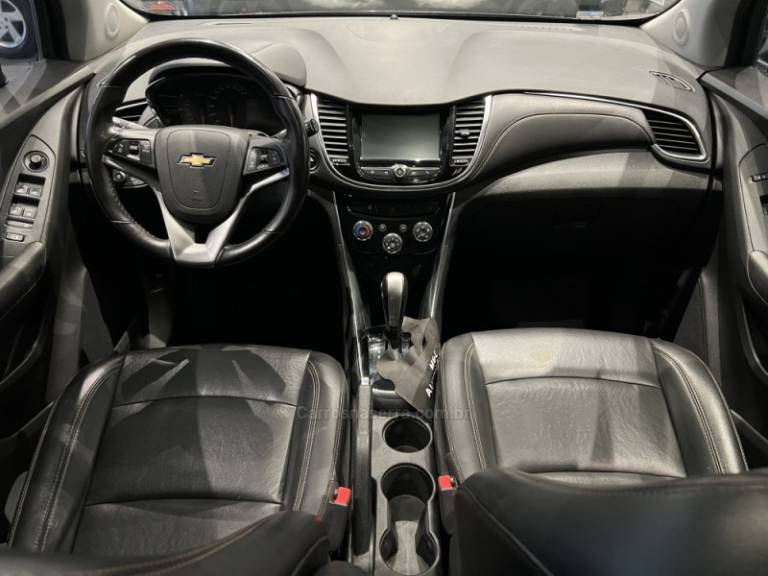 CHEVROLET - TRACKER - 2018/2018 - Cinza - R$ 89.900,00