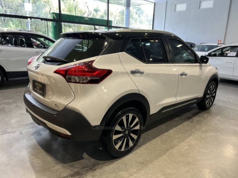 NISSAN - KICKS - 2019/2020 - Branca - R$ 84.900,00