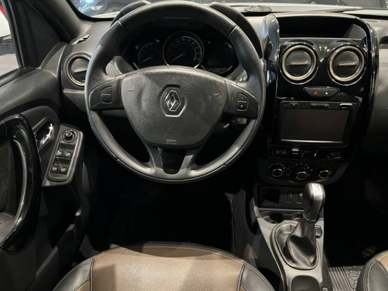 RENAULT - DUSTER - 2018/2019 - Branca - R$ 69.900,00