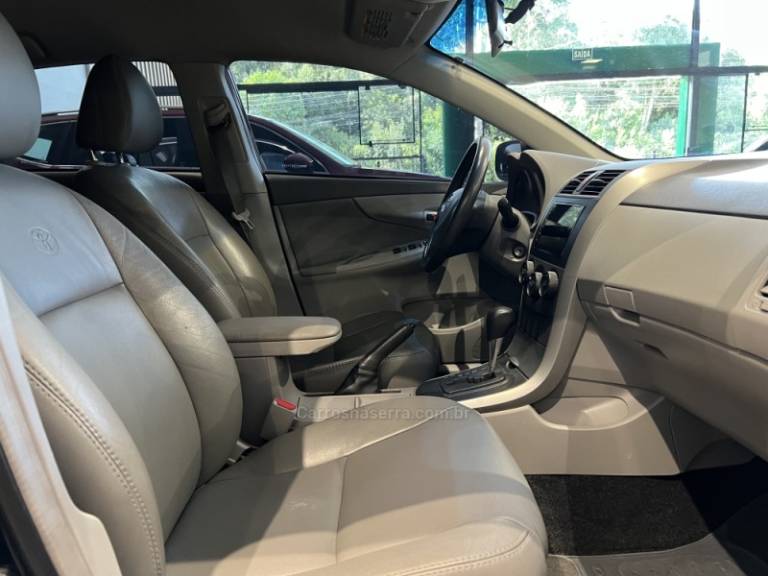 TOYOTA - COROLLA - 2009/2010 - Preta - R$ 51.900,00