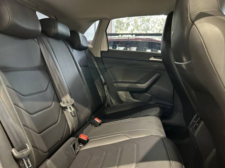 VOLKSWAGEN - POLO - 2023/2023 - Branca - R$ 91.900,00