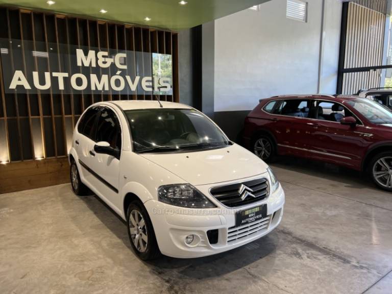 CITROËN - C3 - 2011/2012 - Branca - R$ 28.900,00