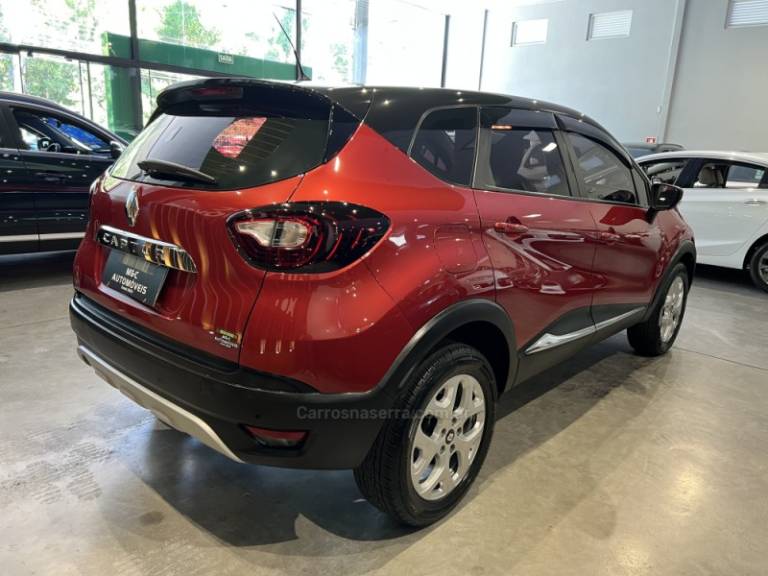RENAULT - CAPTUR - 2019/2019 - Vermelha - R$ 73.900,00