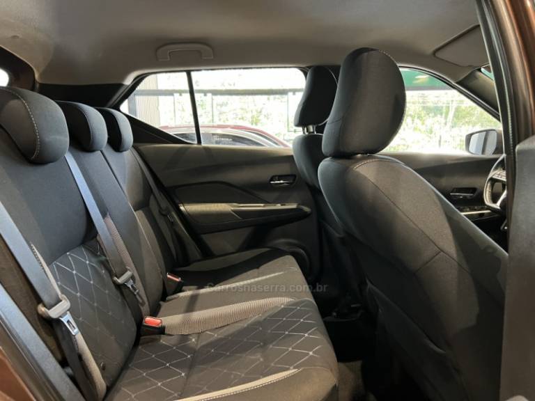 NISSAN - KICKS - 2019/2020 - Marrom - R$ 83.900,00