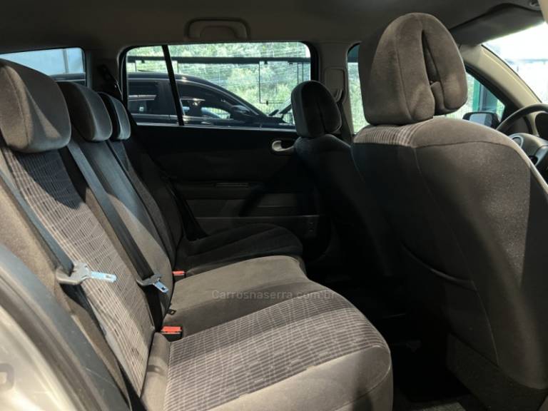 RENAULT - MÉGANE - 2011/2012 - Prata - R$ 34.900,00