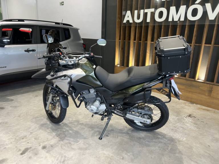 HONDA - XRE 300 - 2018/2018 - Verde - R$ 24.900,00