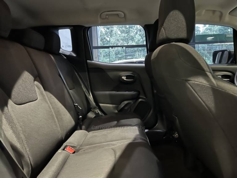 JEEP - RENEGADE - 2021/2021 - Prata - R$ 81.900,00