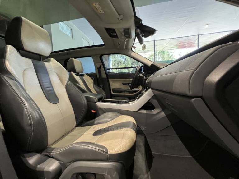 LAND ROVER - RANGE ROVER EVOQUE - 2012/2013 - Preta - R$ 98.900,00