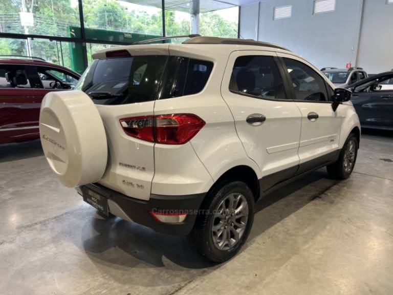 FORD - ECOSPORT - 2013/2014 - Branca - R$ 59.900,00