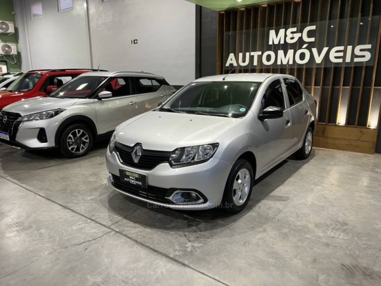 RENAULT - LOGAN - 2014/2015 - Prata - R$ 33.900,00