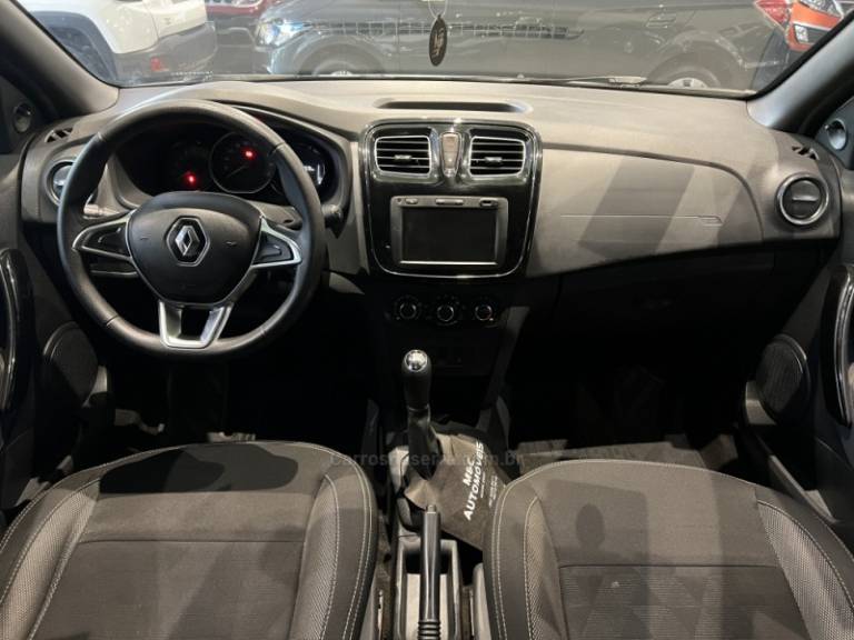 RENAULT - SANDERO - 2021/2022 - Branca - R$ 65.900,00