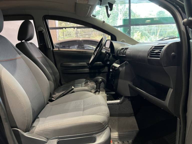 VOLKSWAGEN - FOX - 2009/2009 - Preta - R$ 22.900,00