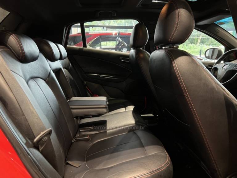 FIAT - BRAVO - 2015/2016 - Vermelha - R$ 55.900,00