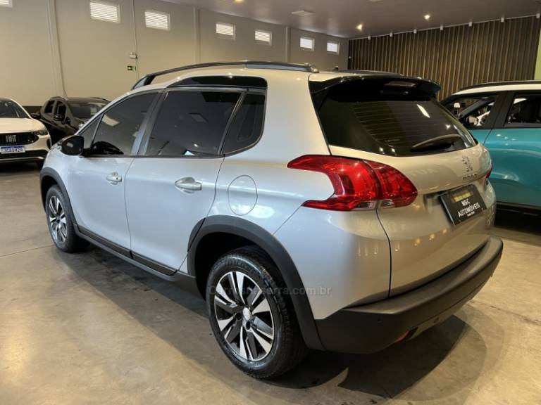 PEUGEOT - 2008 - 2019/2020 - Prata - R$ 74.900,00