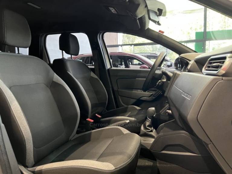 RENAULT - DUSTER - 2021/2022 - Branca - R$ 79.900,00
