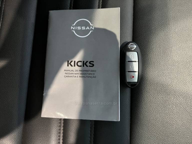 NISSAN - KICKS - 2022/2022 - Cinza - R$ 95.900,00
