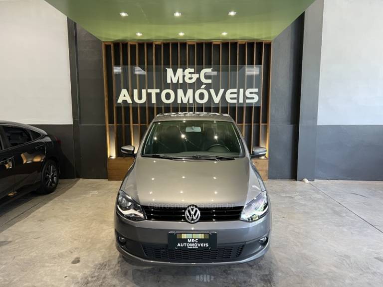 VOLKSWAGEN - FOX - 2010/2011 - Cinza - R$ 34.900,00