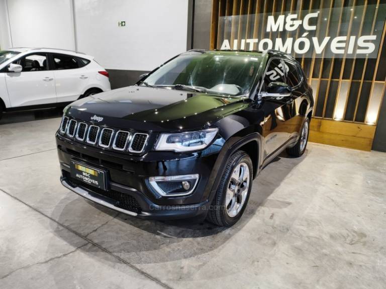 JEEP - COMPASS - 2016/2017 - Preta - R$ 92.900,00