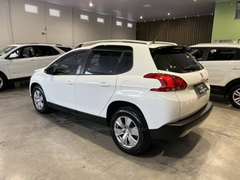 PEUGEOT - 2008 - 2018/2018 - Branca - R$ 59.900,00