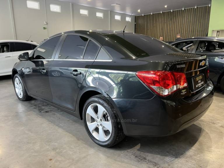 CHEVROLET - CRUZE - 2014/2014 - Preta - R$ 57.900,00