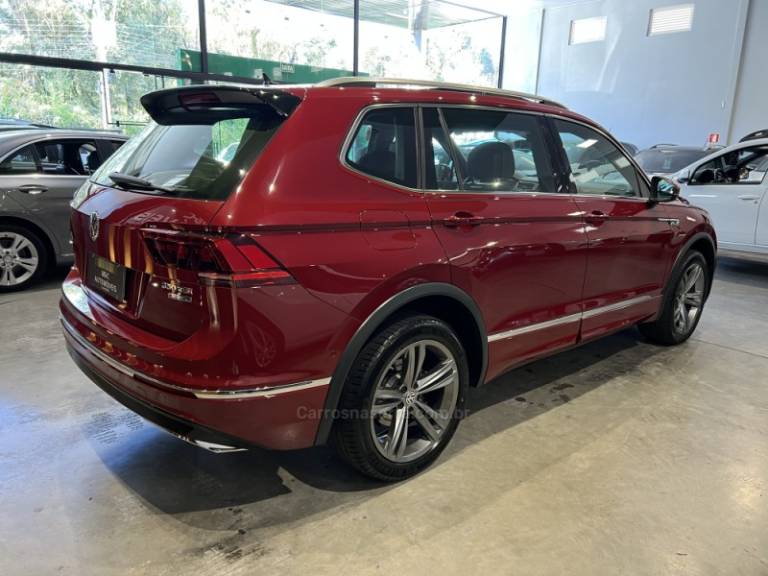 VOLKSWAGEN - TIGUAN - 2021/2021 - Vermelha - R$ 179.900,00
