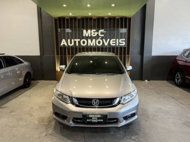 HONDA - CIVIC - 2014/2015 - Cinza - R$ 73.900,00